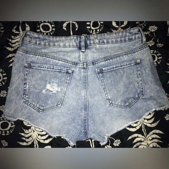 PacSun High Rise Festival Shorts - Size 28 - Picture 3 of 3